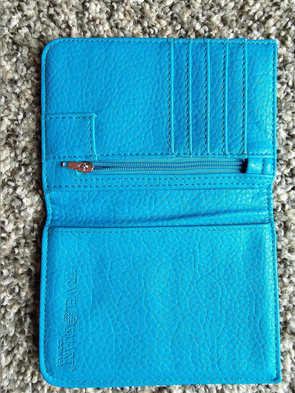 Travelon Bright Turquoise Passport & Card Organizer